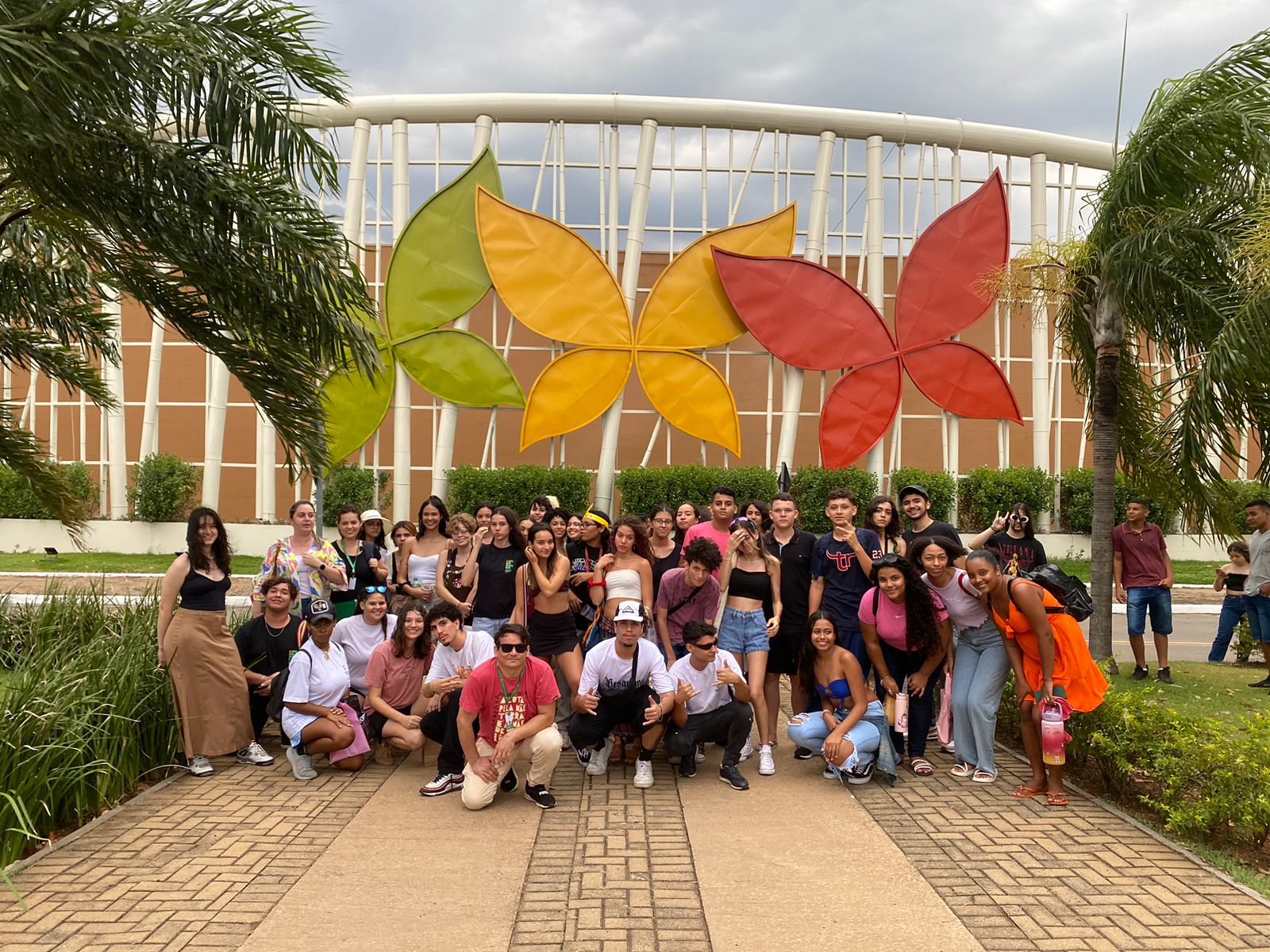 A visita terminou no período da tarde com uma passagem pelo Shopping Passeio das Águas em Goiânia